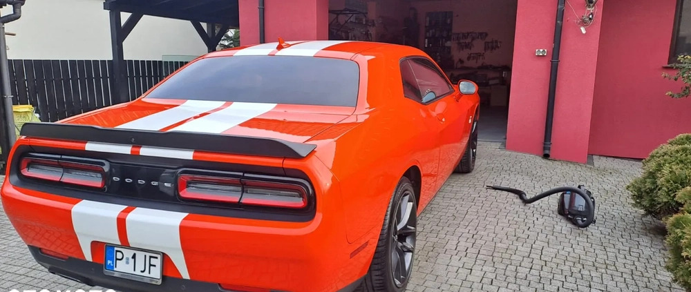 Dodge Challenger cena 225000 przebieg: 33000, rok produkcji 2019 z Karlino małe 67